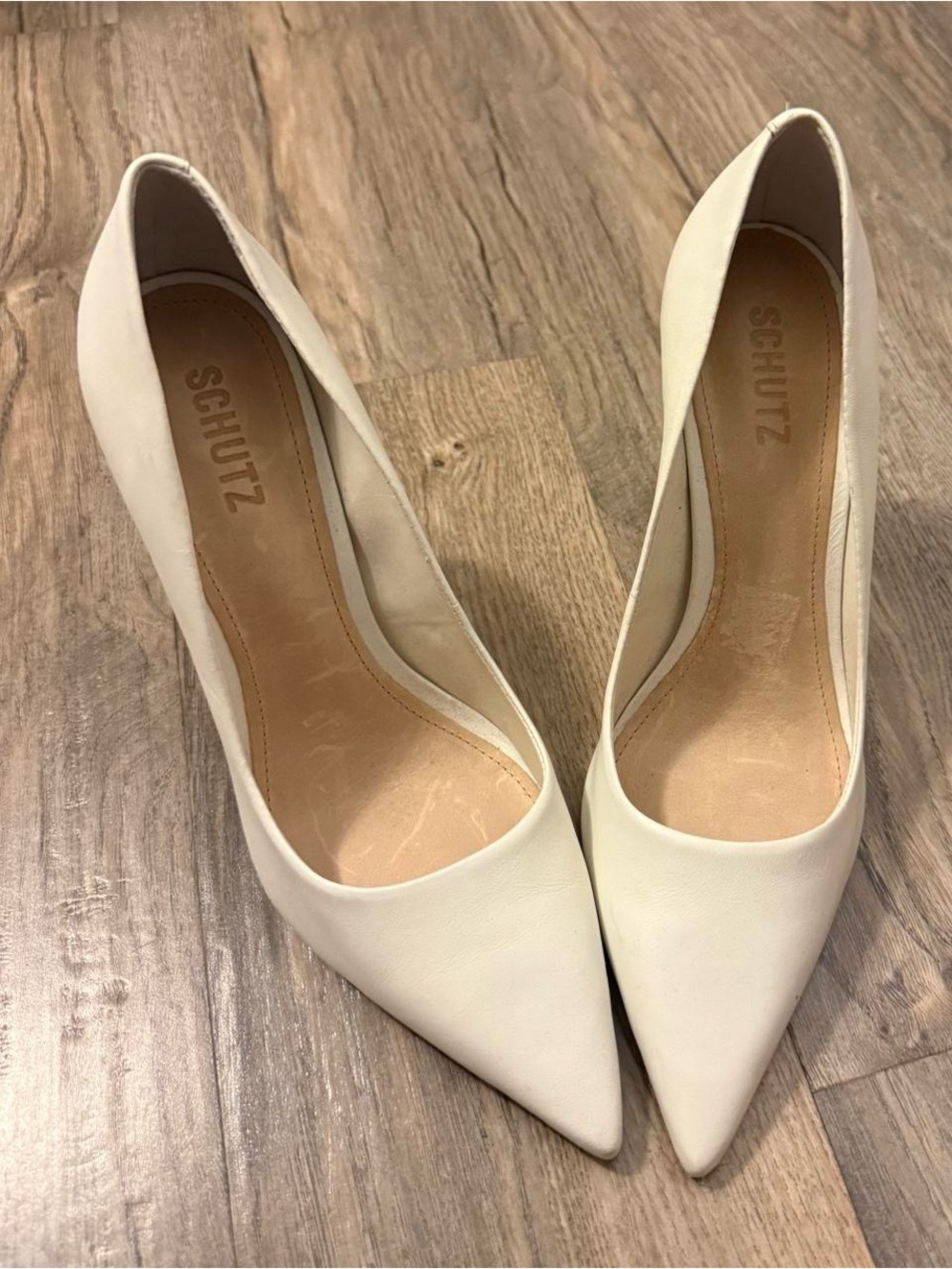 SCHUTZ White Cream Pointed-Toe Leather Pumps